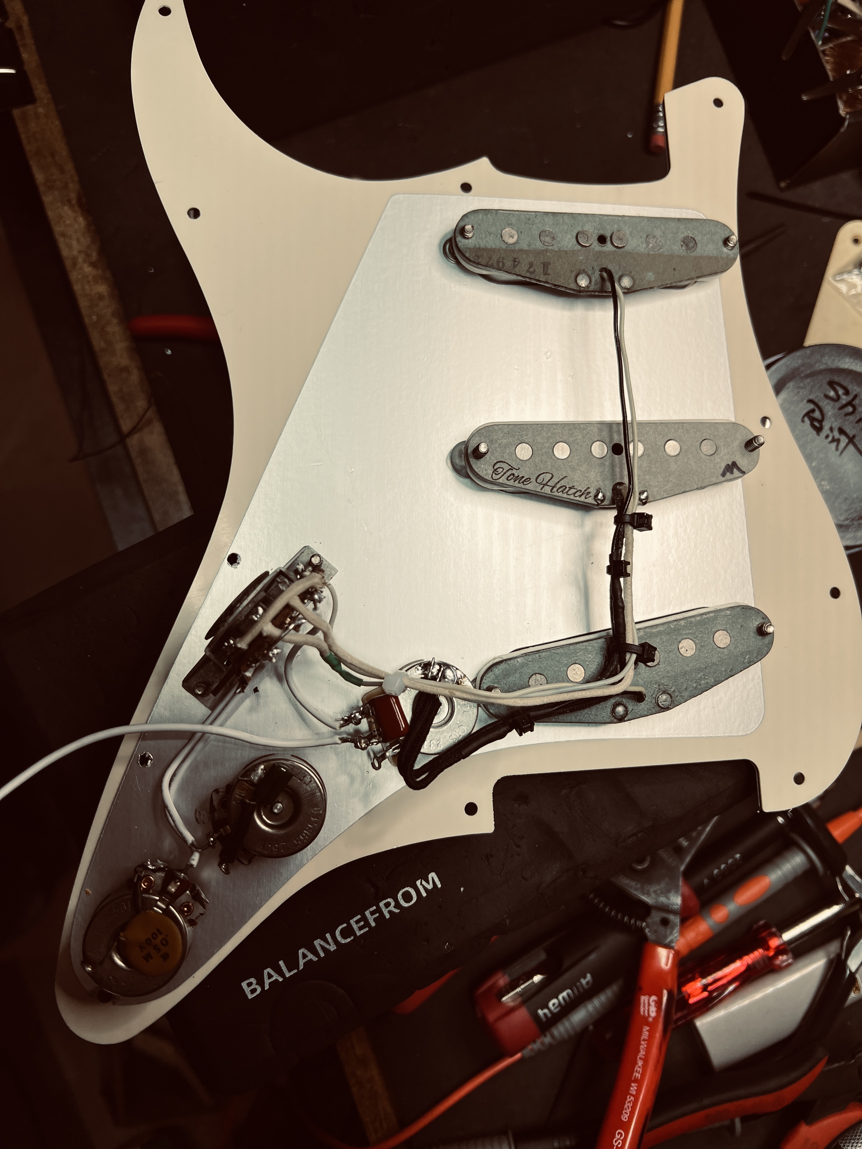 Vintage vs Modern Strat String Spacing